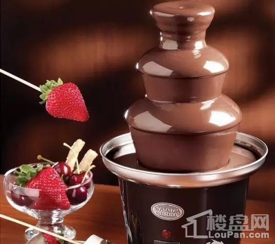 紫郡精心准备的水果巧克力喷泉,静静的等待小伙伴们来品尝