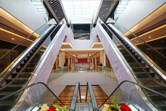 邯郸新房 丛台区新房 > 勒泰中心·串城街  快时尚品牌是购物中心的"