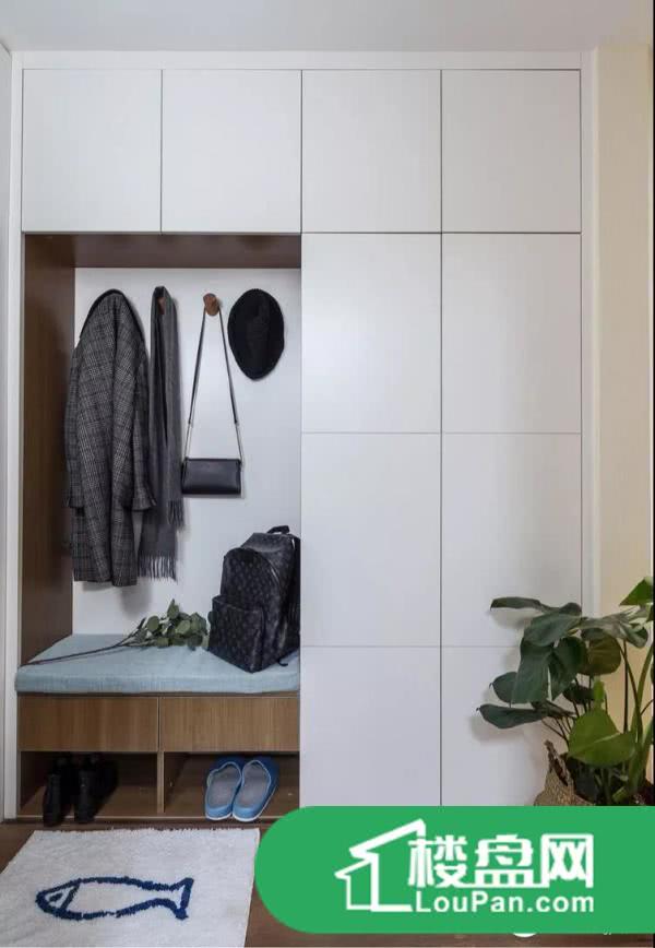 北欧风格软装设计玄关衣柜效果图